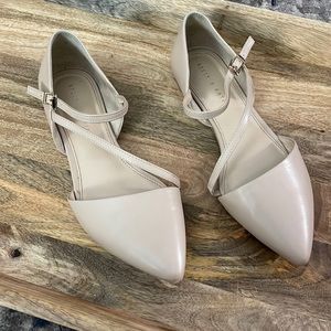 Kelly & Katie Eluna flats. Size 8.5